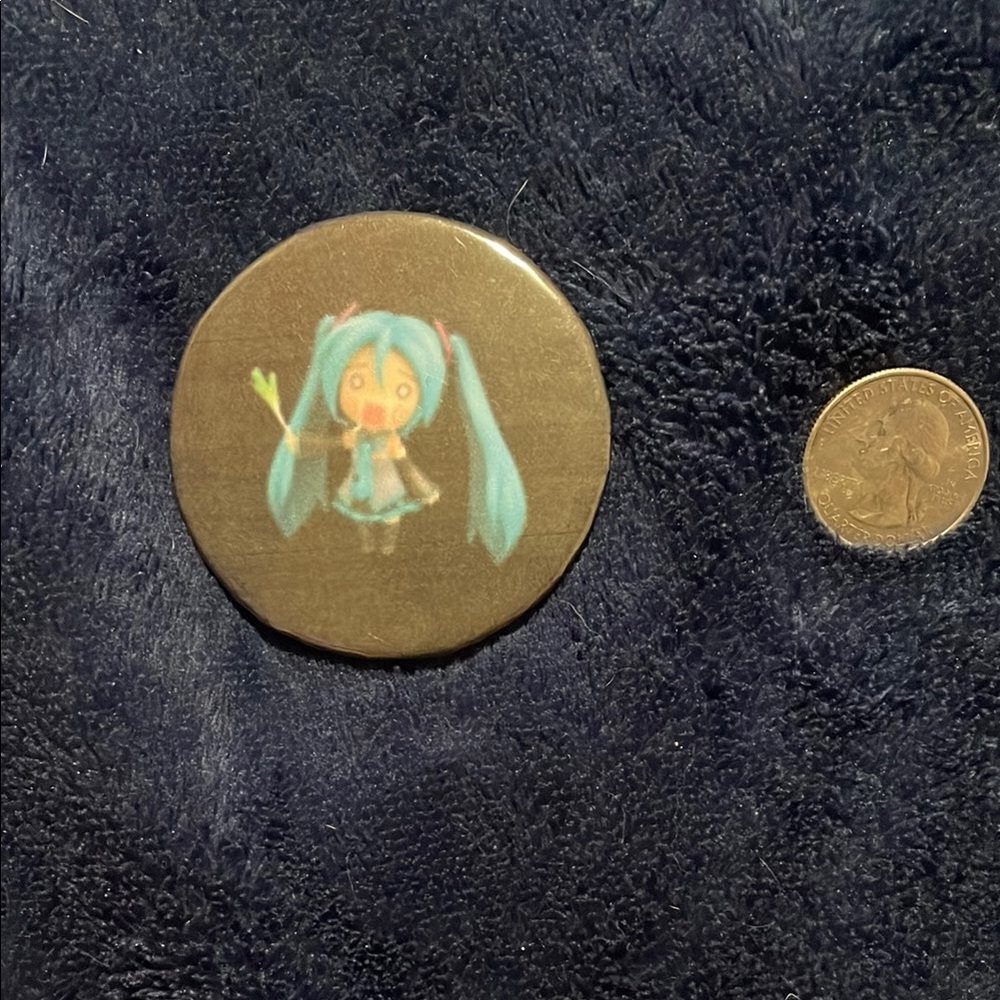 Hansune Miku Button Pin